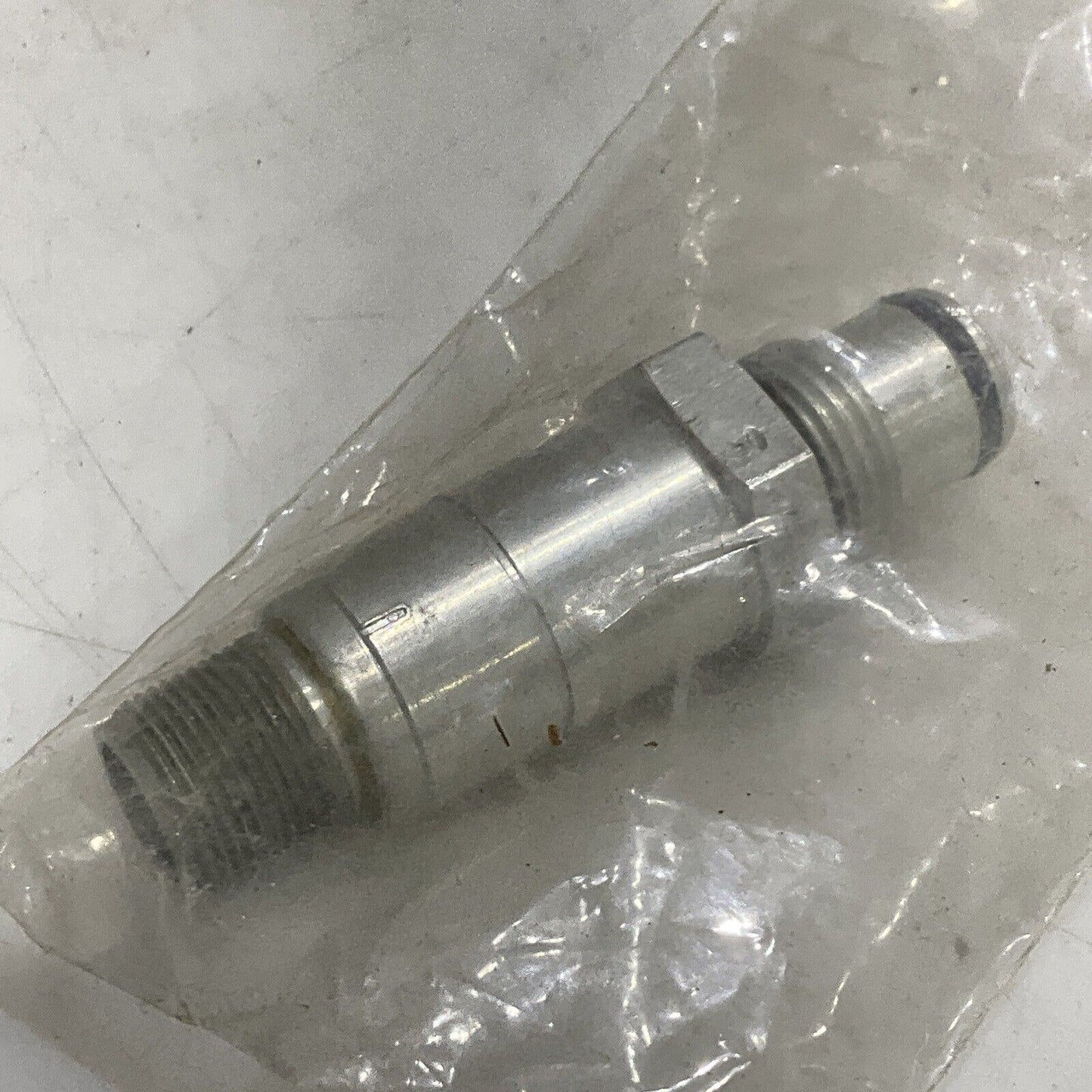 PALL RC657VH097 DIFFERENTIAL PRESSURE SWITH 110V AC LOT OF 2 881