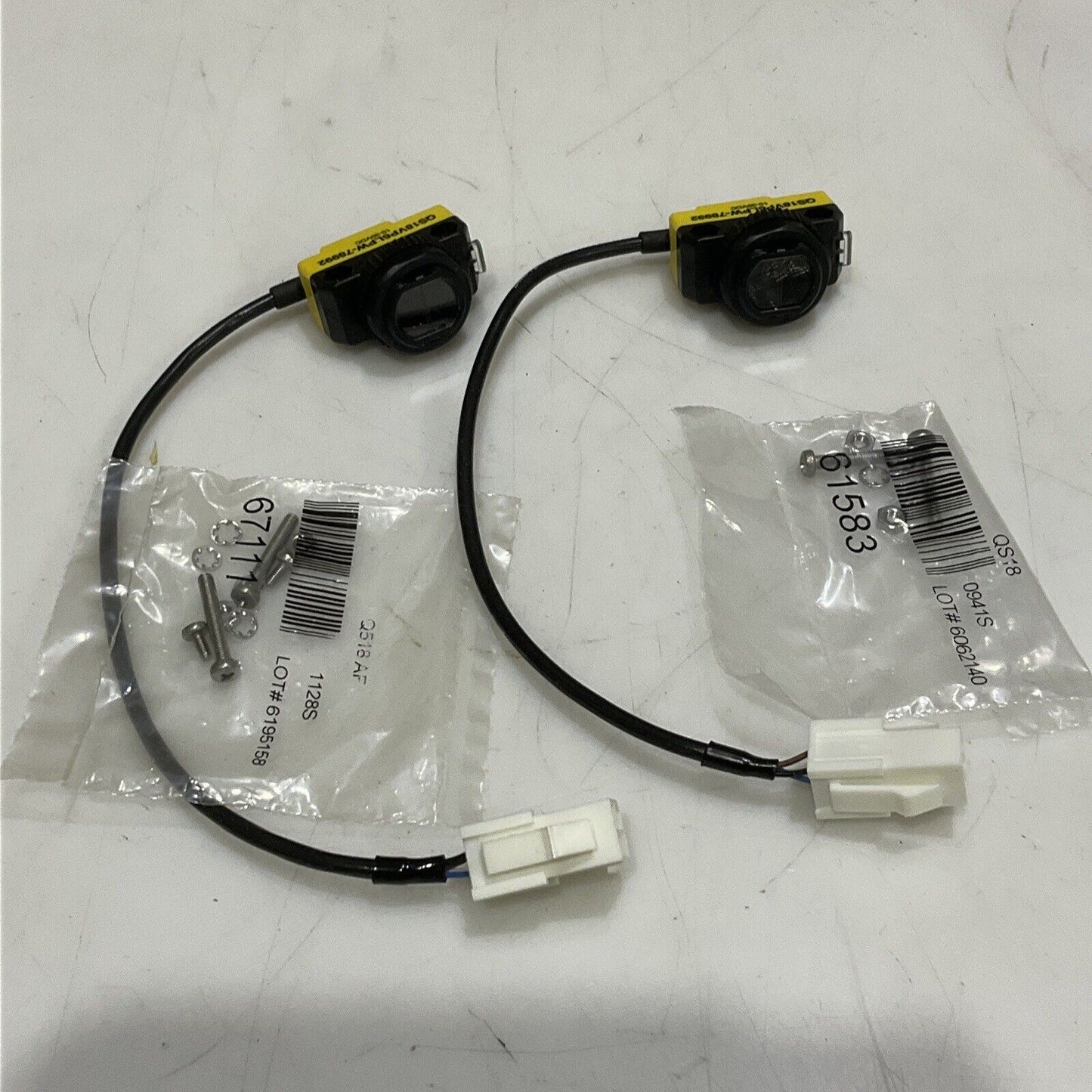 BANNER QS18VP6LPW-78992 PHOTOELECTRIC SENSOR WIDE ANGLE PNP DP 4PIN LOT OF 2 U3S