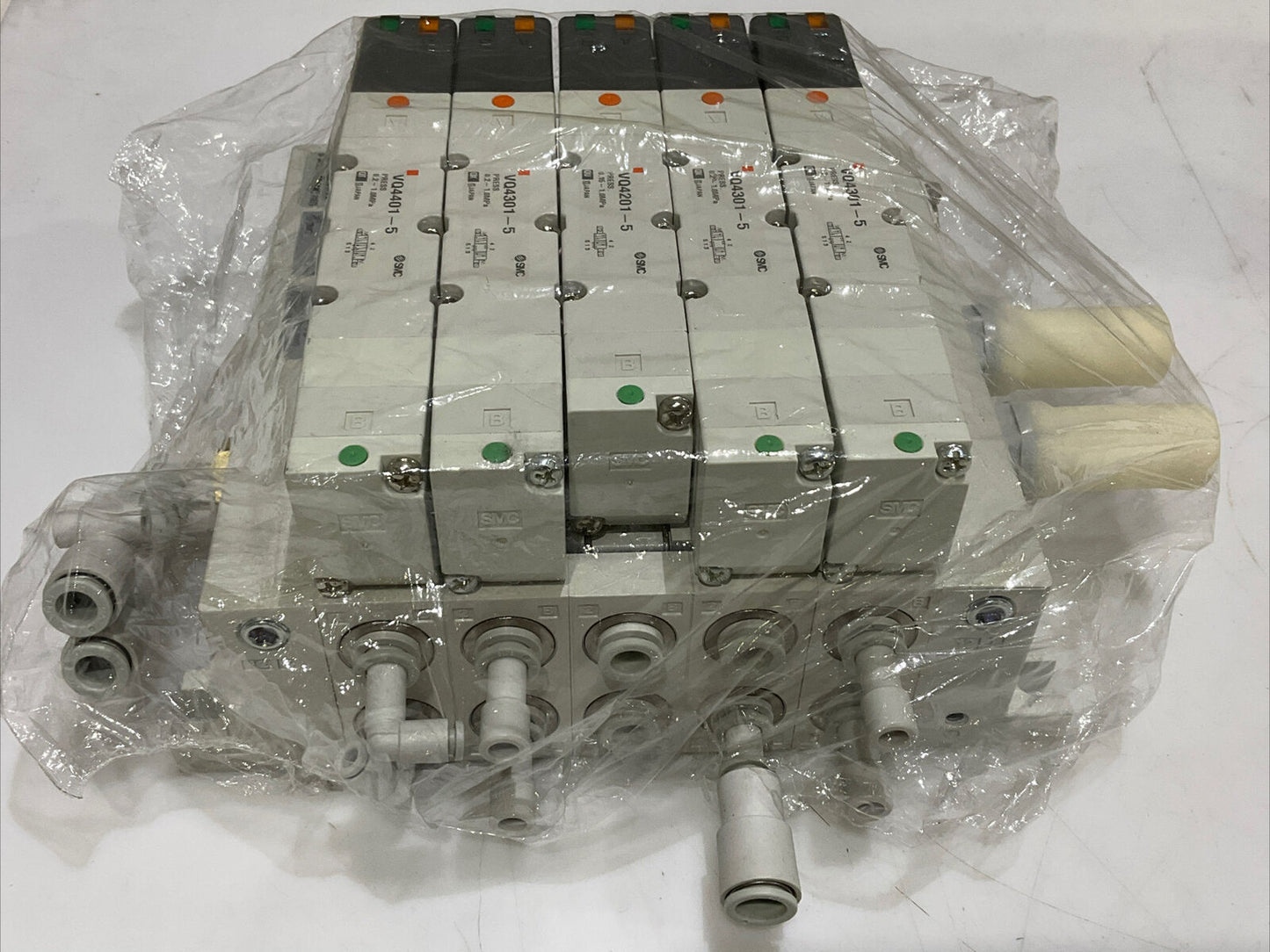 SMC VV5Q41-05-DAM01 MOUNTED MANIFOLD VQ4401-5 VQ4301-51 VQ4201-51 U3S