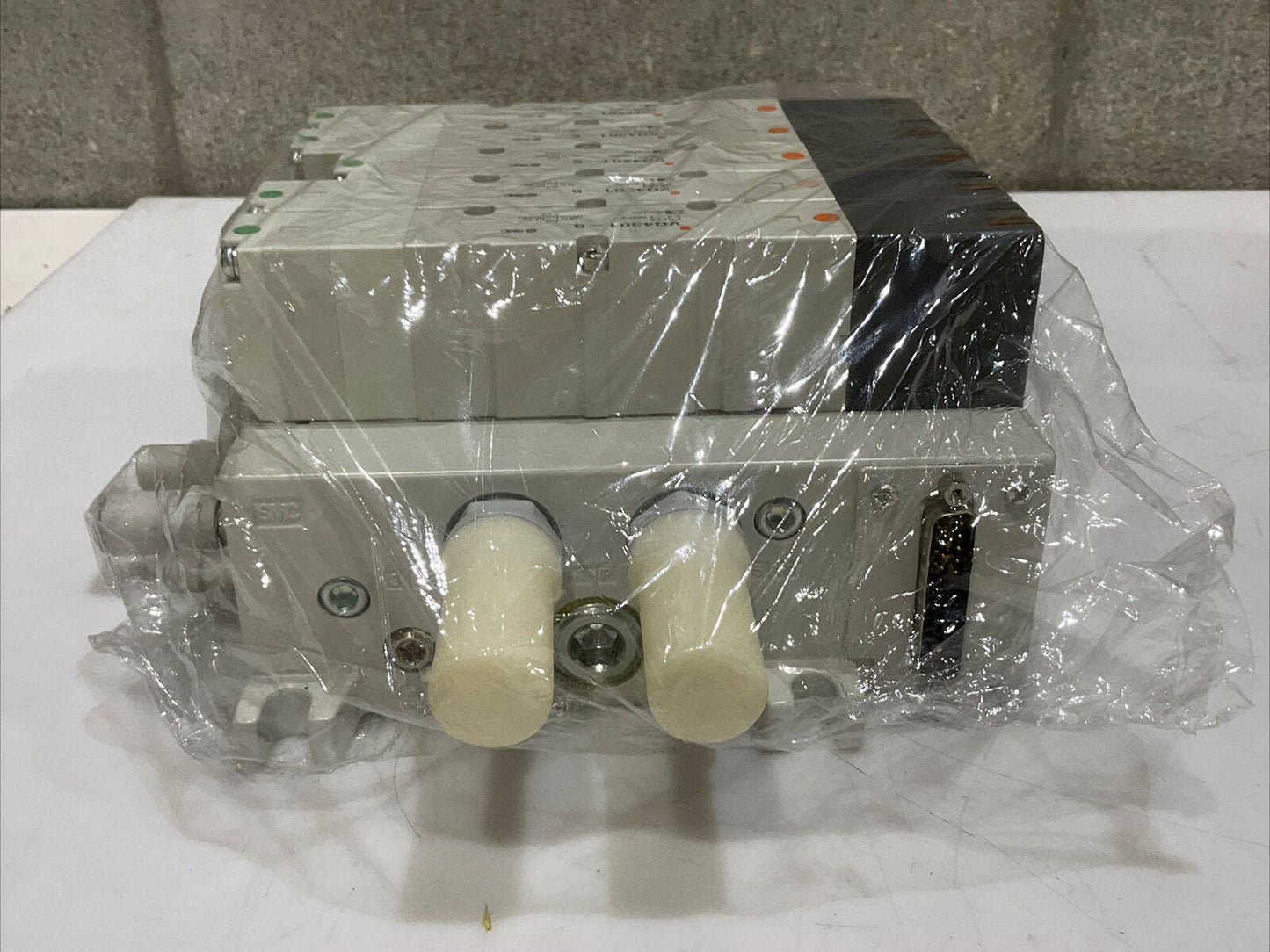 SMC VV5Q41-05-DAM01 MOUNTED MANIFOLD VQ4401-5 VQ4301-51 VQ4201-51 U3S