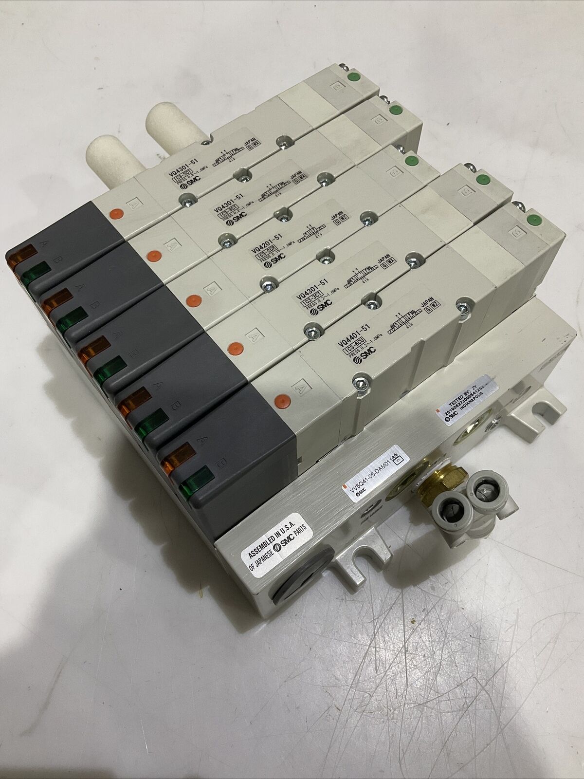 SMC VV5Q41-05-DAM0116 MOUNTED MANIFOLD VQ4201-51 VQ4201-51 VQ4401-51 U3S