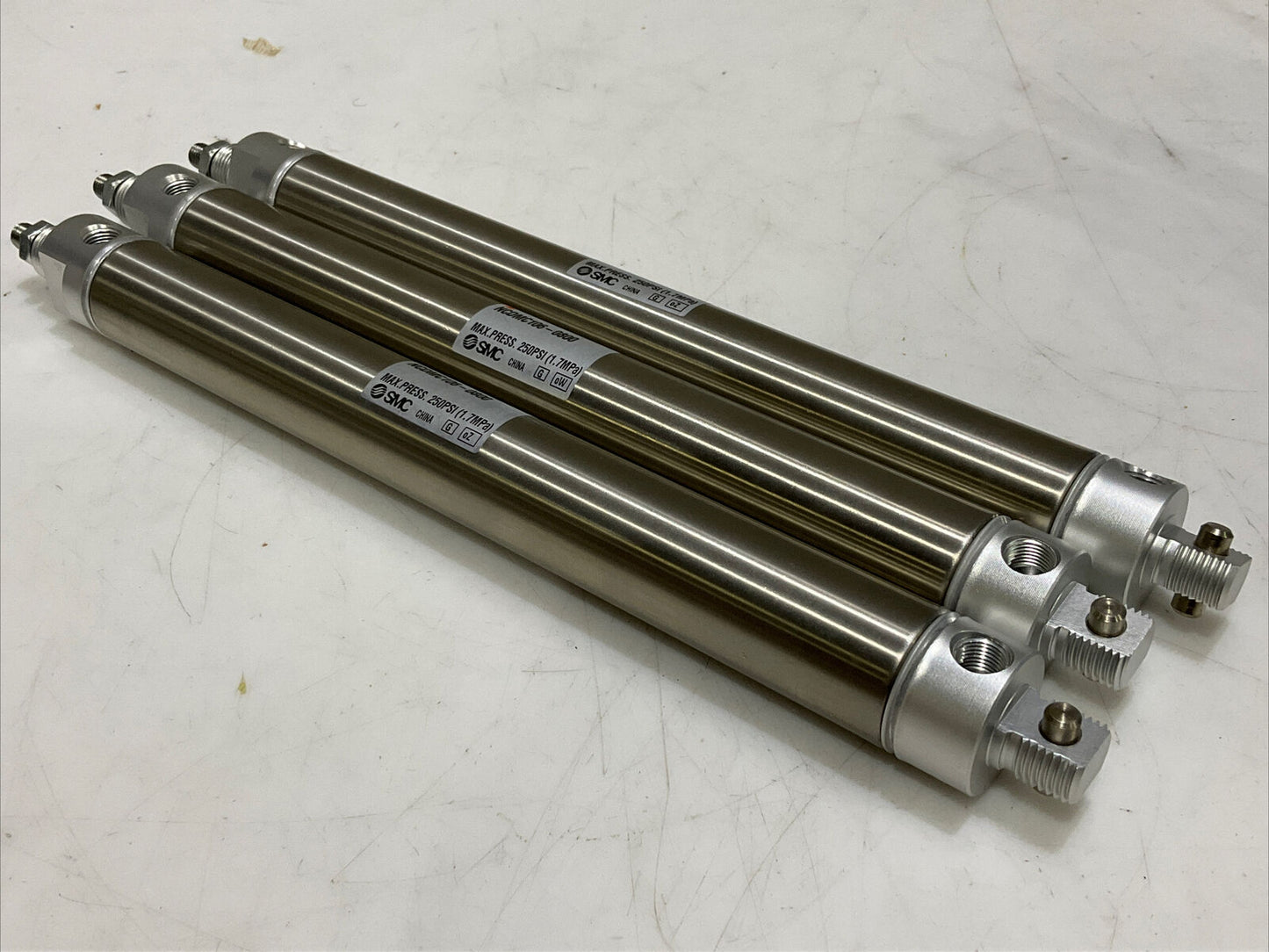 SMC NCDMC106-0800 AIR CYLINDER 250 PSI (1.7 MPA) LOT OF 3 U3S