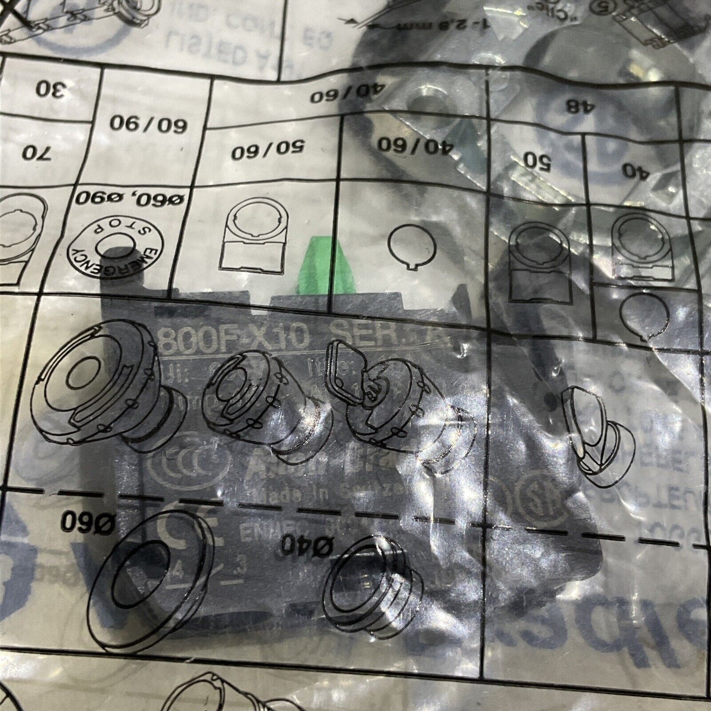 ALLEN BRADLEY 800FM-JR2MX20 TOGGLE SWITCH U3S