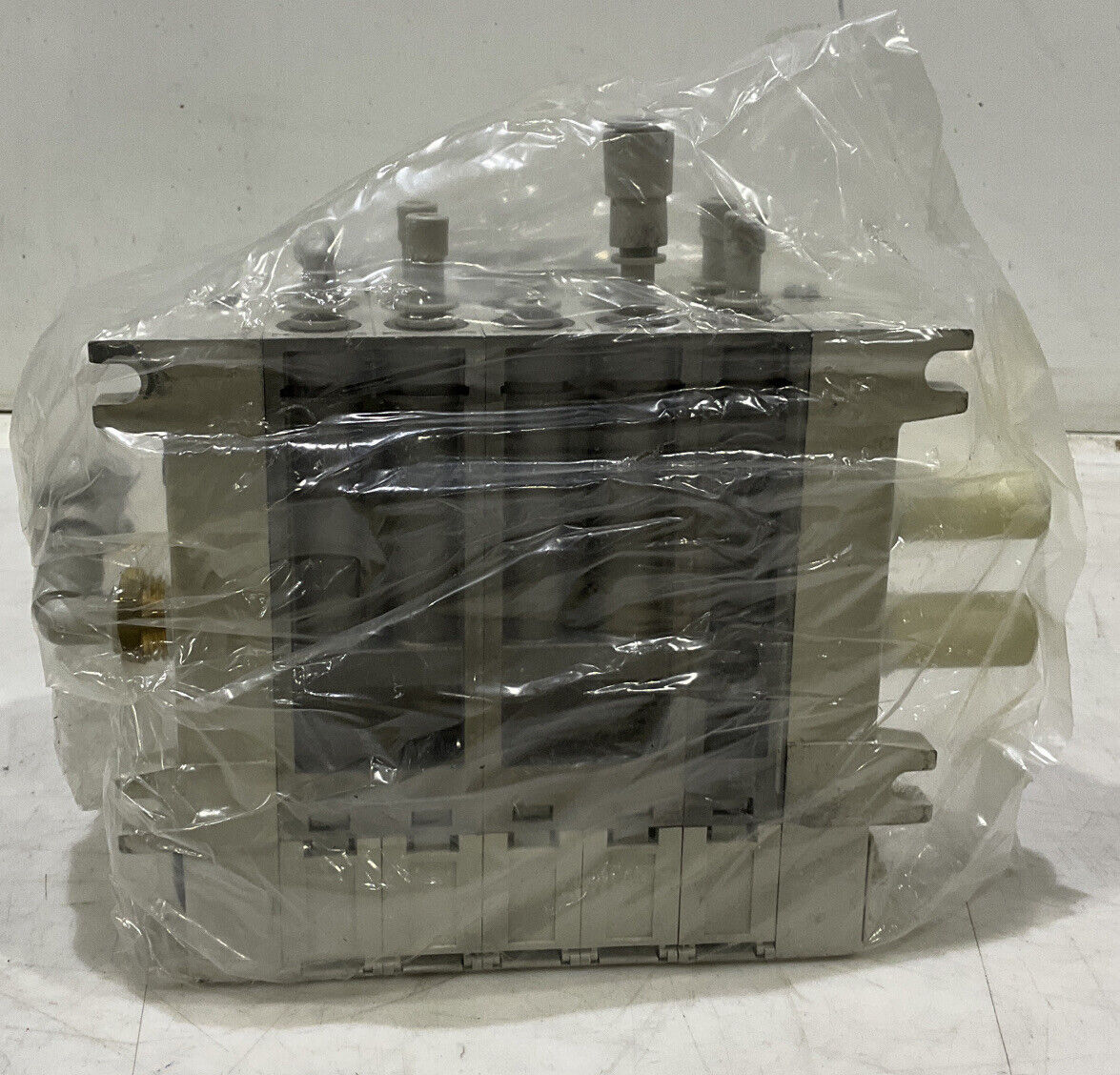 SMC VV5Q41-05-DAM01 VQ4301-5 MOUNTED MANIFOLD ASSEMBLY U3S