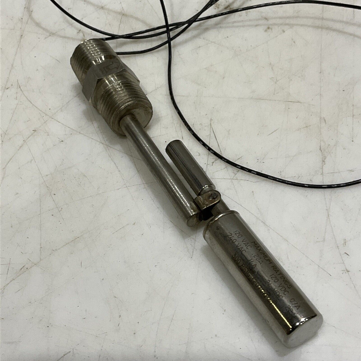 MADISON M5920 LIQUID LEVEL SWITCH 120V .28A 300 PSIG 373