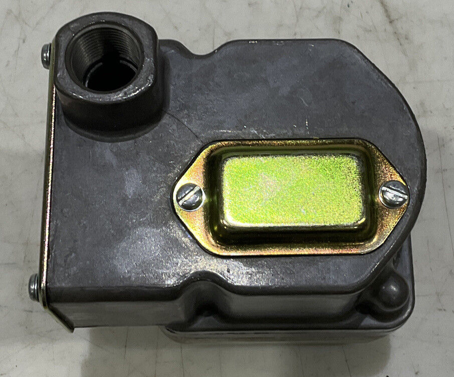 BARKSDALE DPD2T-A80SS PRESSURE OR VACUUM ACTUATED PRESSURE SWITCH 373