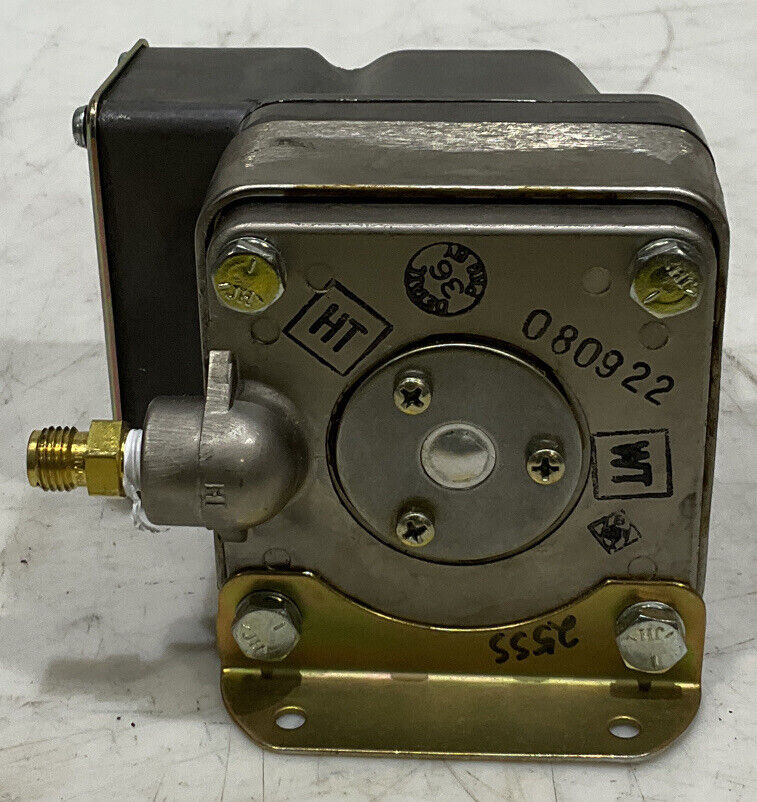BARKSDALE DPD2T-A80SS PRESSURE OR VACUUM ACTUATED PRESSURE SWITCH 373