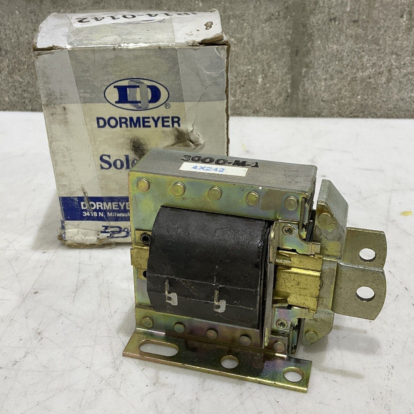 DORMEYER 4X242 3000-M-1 SOLENOID VALVE 373