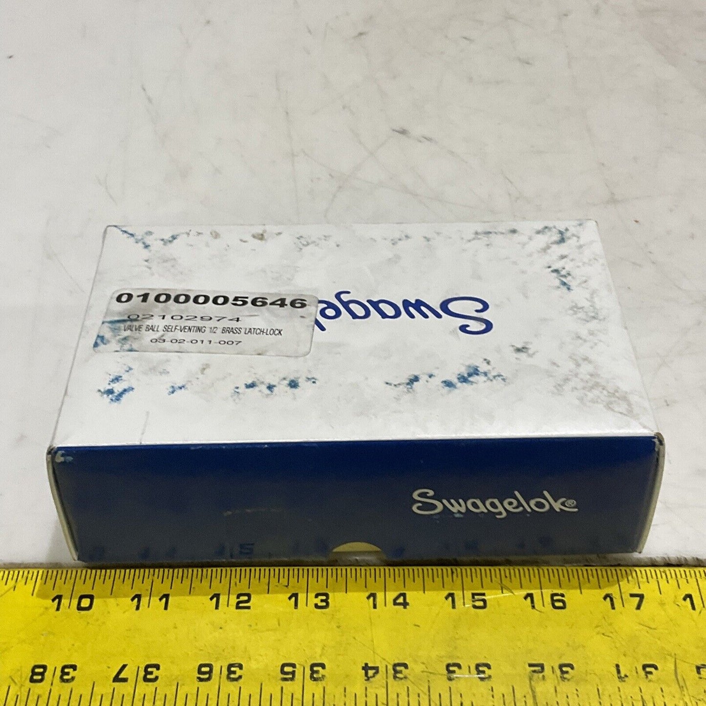 SWAGELOK B-45VS8-LL-RD 40/40G SELF VENTING BALL VALVE 500 PSIG .406” 373