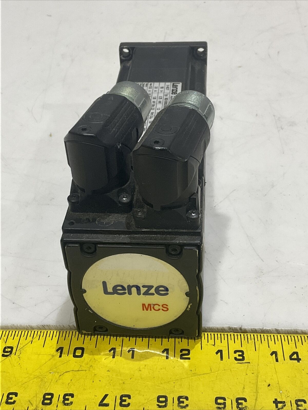 LENZE MCS 06160LRS0P1-A11N-ST5800N-R2SU SERVO MOTOR D-31855 400HZ 150V U3S