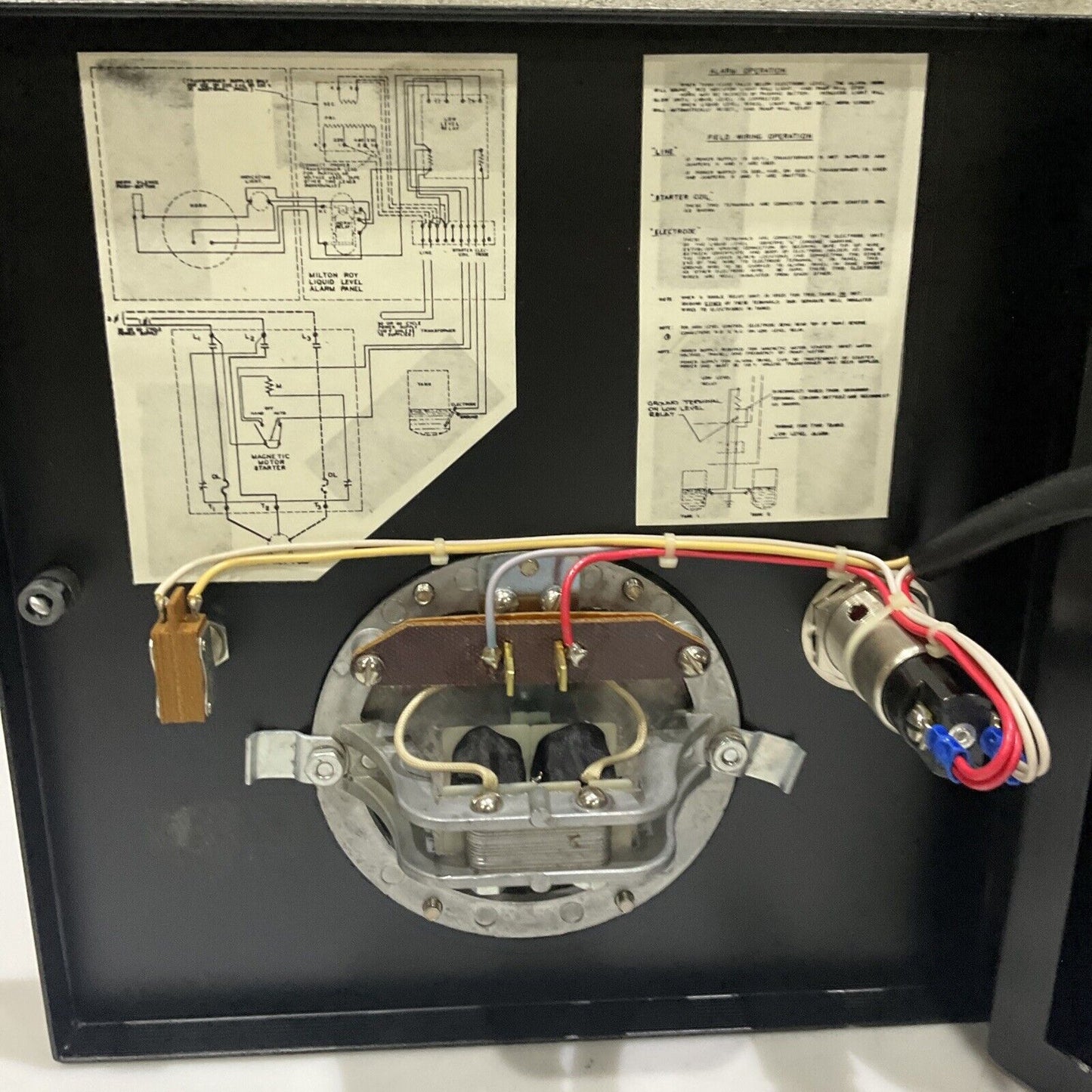 MILTON ROY DL1002 ELECTRIC HOLDER W/PVC LEVEL SWITCH 115V 373