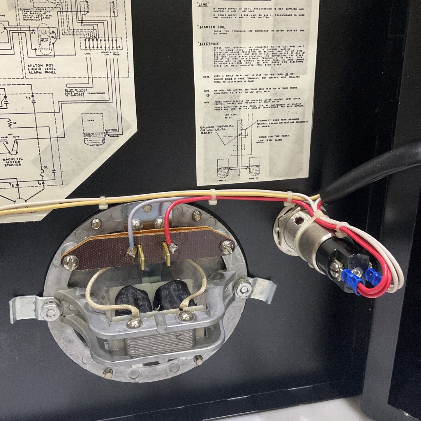 MILTON ROY DL1002 ELECTRIC HOLDER W/PVC LEVEL SWITCH 115V 373