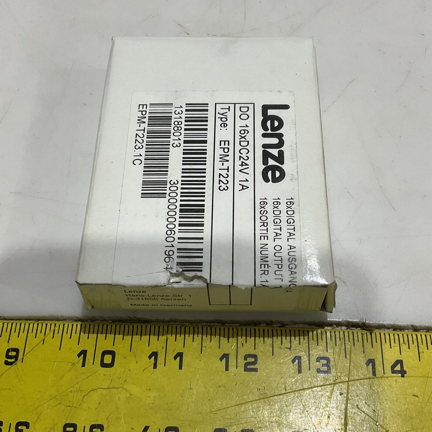 LENZE EPM-T223 DIGITAL OUTPUT MODULE I/O SYSTEM IP20 DOXDC 24V 1A  U3S