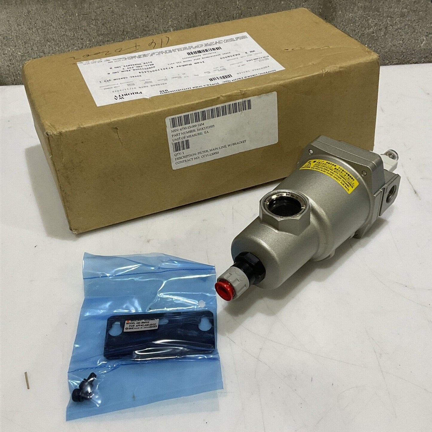 SMC AFF4C-N03BC-T MAIN LINE FILTER W/ BRACKET AM-BM102 U3S