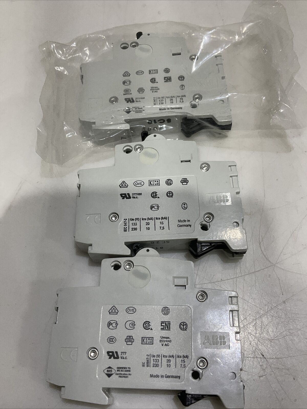 ABB MINI CIRCUIT BREAKERS S201U-K S201-C20 2201U-K4 S201-C10 LOT OF 5 U3S