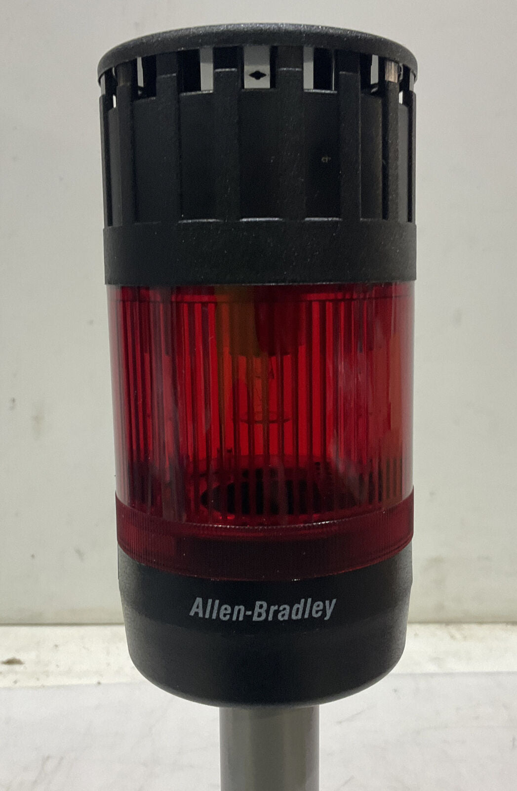 ALLEN BRADLEY 855T-BPM25 BULLETIN RED LIGHT STACK U3S