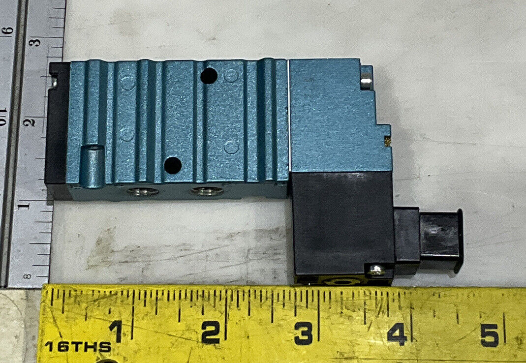 MAC 411A-A0A-DM-DFFJ-1KJ PNEUMATIC SOLENOID AIR VALVE U3S