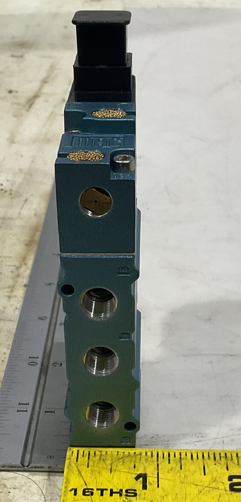 MAC 411A-A0A-DM-DFFJ-1KJ PNEUMATIC SOLENOID AIR VALVE U3S