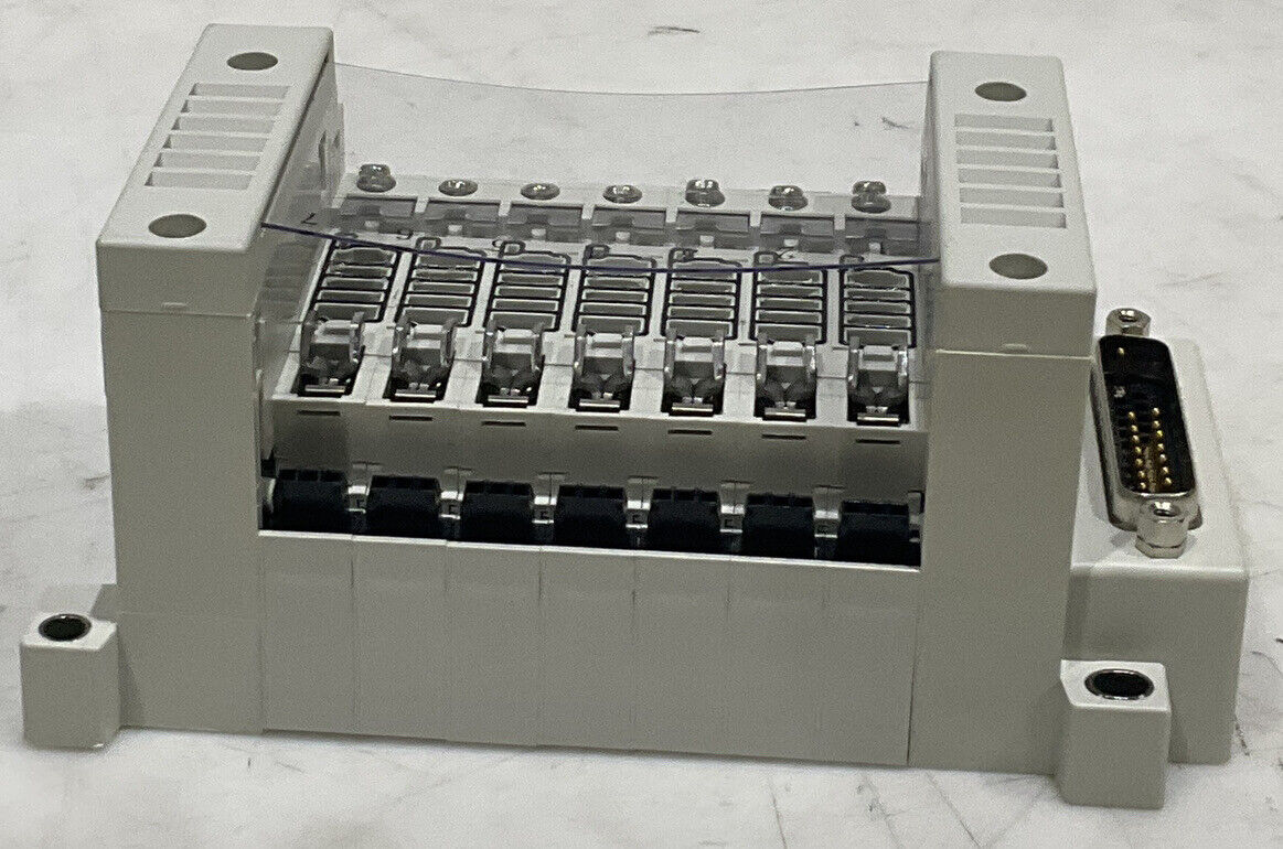 SMC VV5Q11-C01-07-D PNEUMATIC MANIFOLD U3S