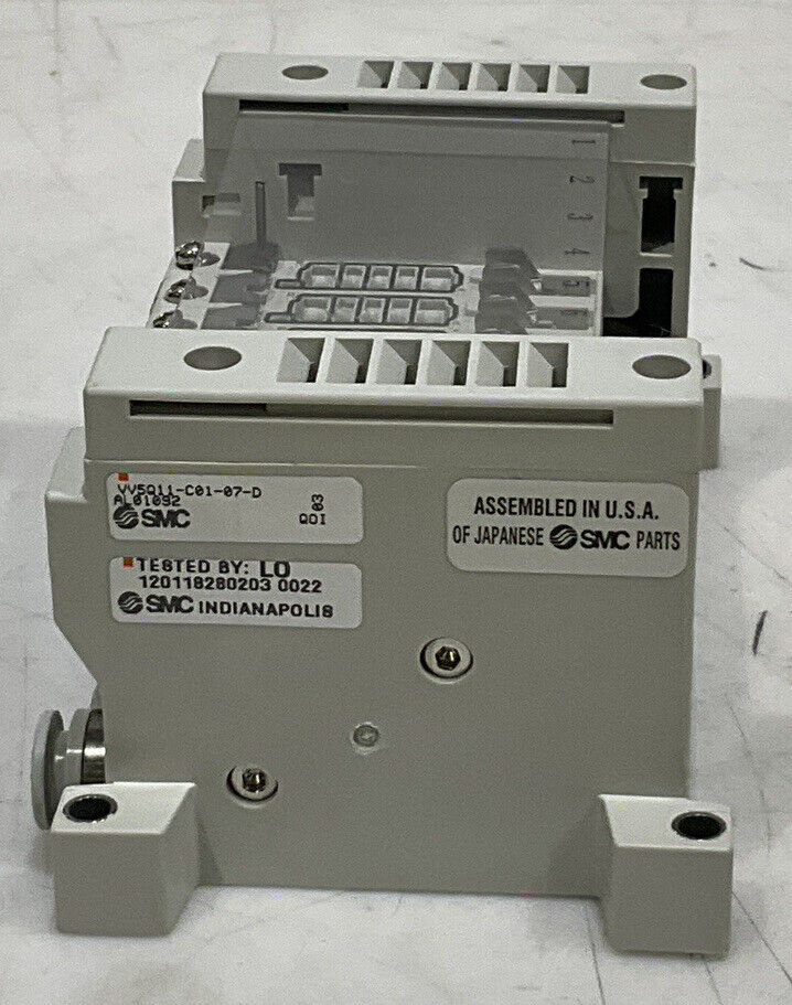 SMC VV5Q11-C01-07-D PNEUMATIC MANIFOLD U3S