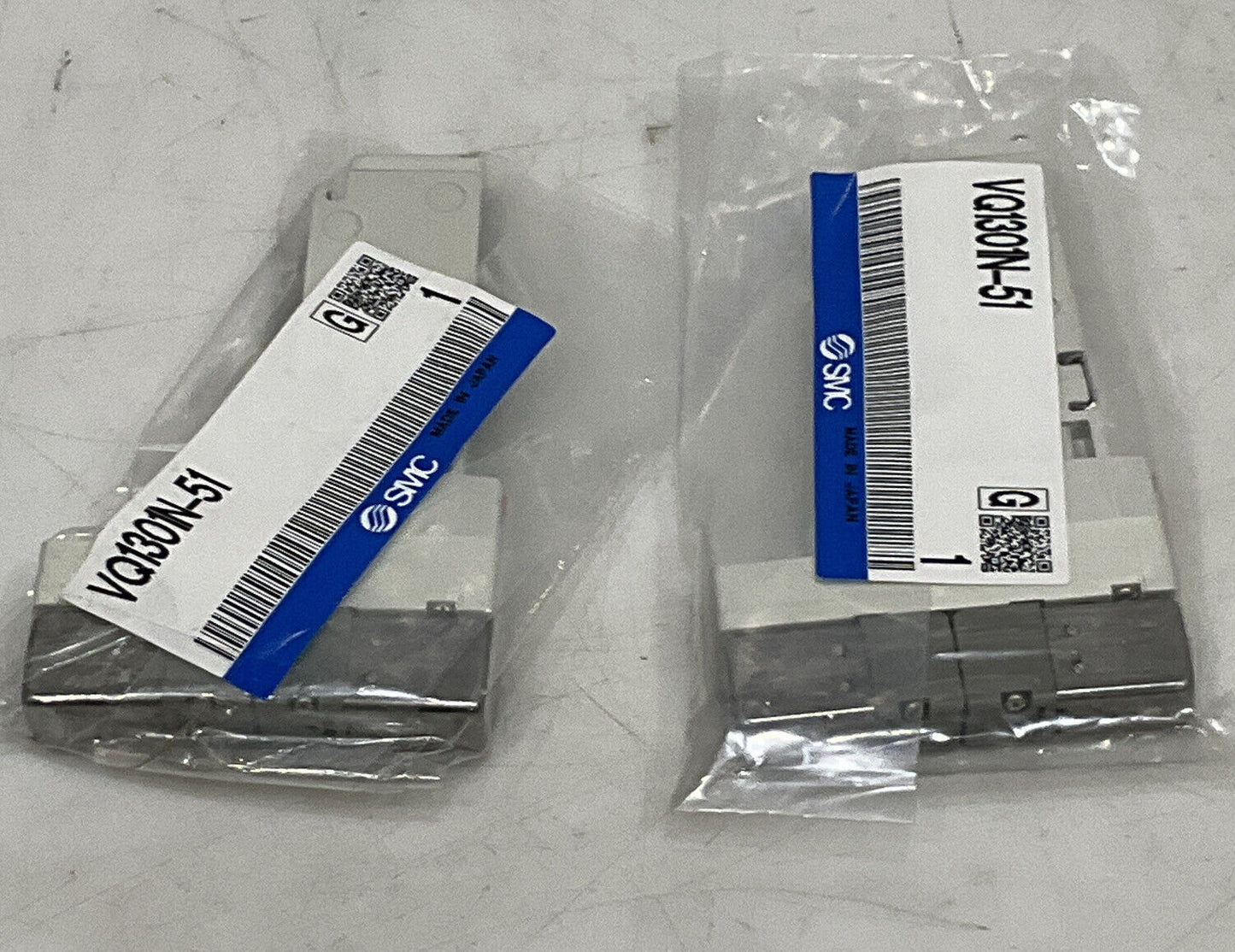 SMC VQ1301N-51 PLUG IN SOLENIOD VALVE LOT OF 2 U3S