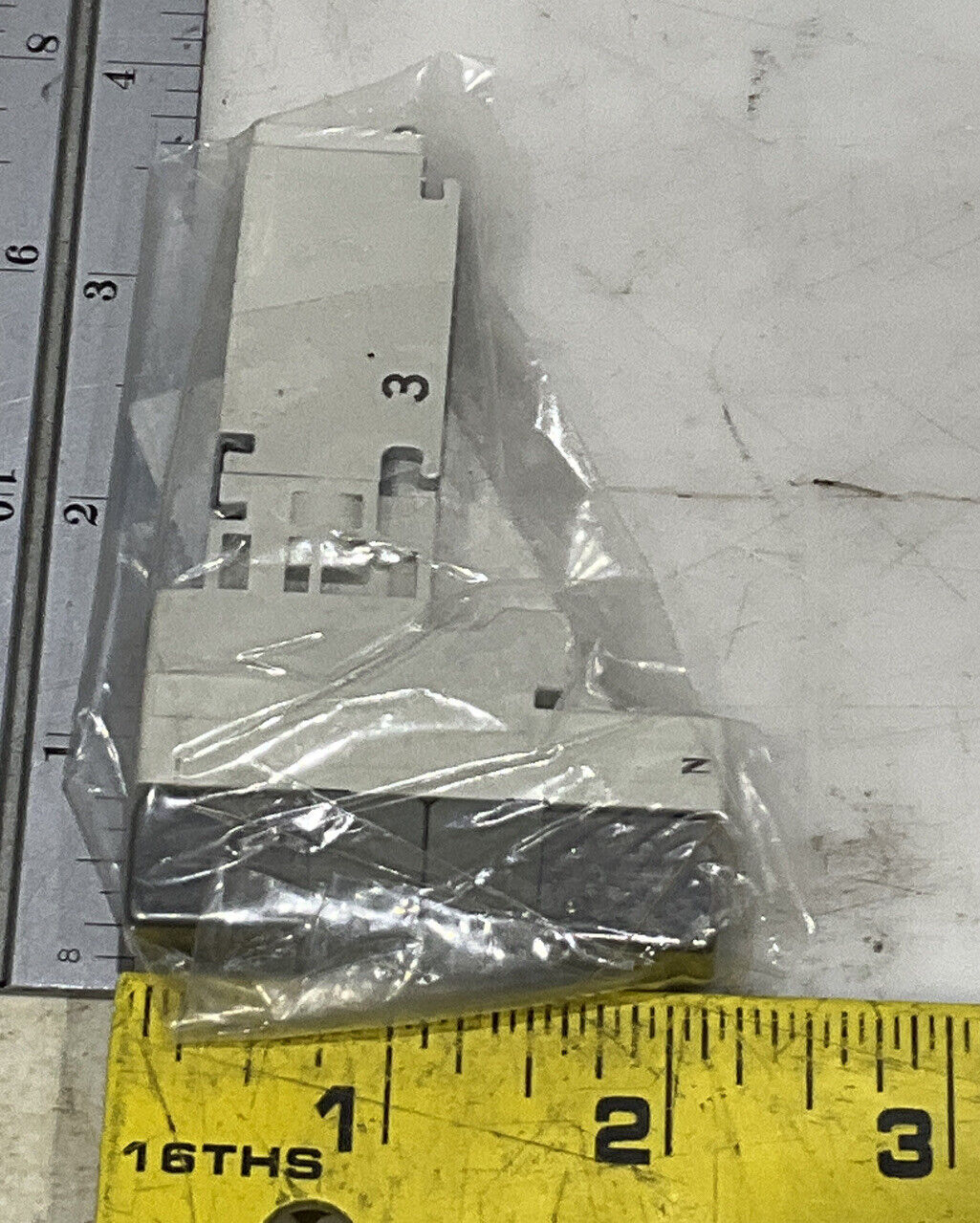 SMC VQ1301N-51 PLUG IN SOLENIOD VALVE LOT OF 2 U3S