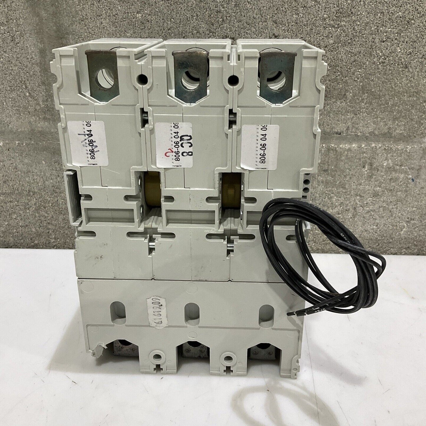 ABB TMAX T5N 300A 400 T5N300TWS4 SACE TMAX T5 N 400 CASE CIRCUIT BREAKER U3S