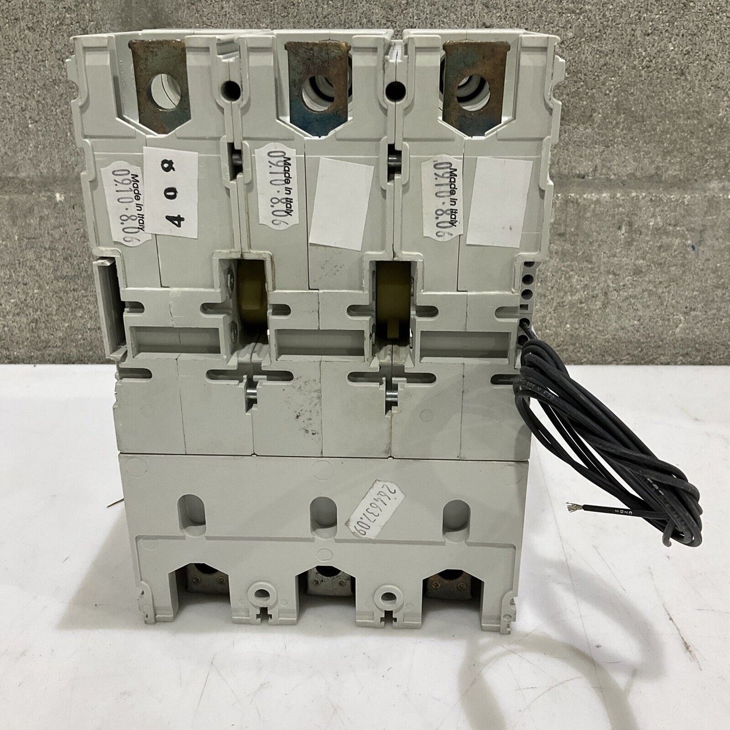 ABB TMAX T5N 300A 400 T5N300TWS4 SACE TMAX T5 N 400 CASE CIRCUIT BREAKER U3S