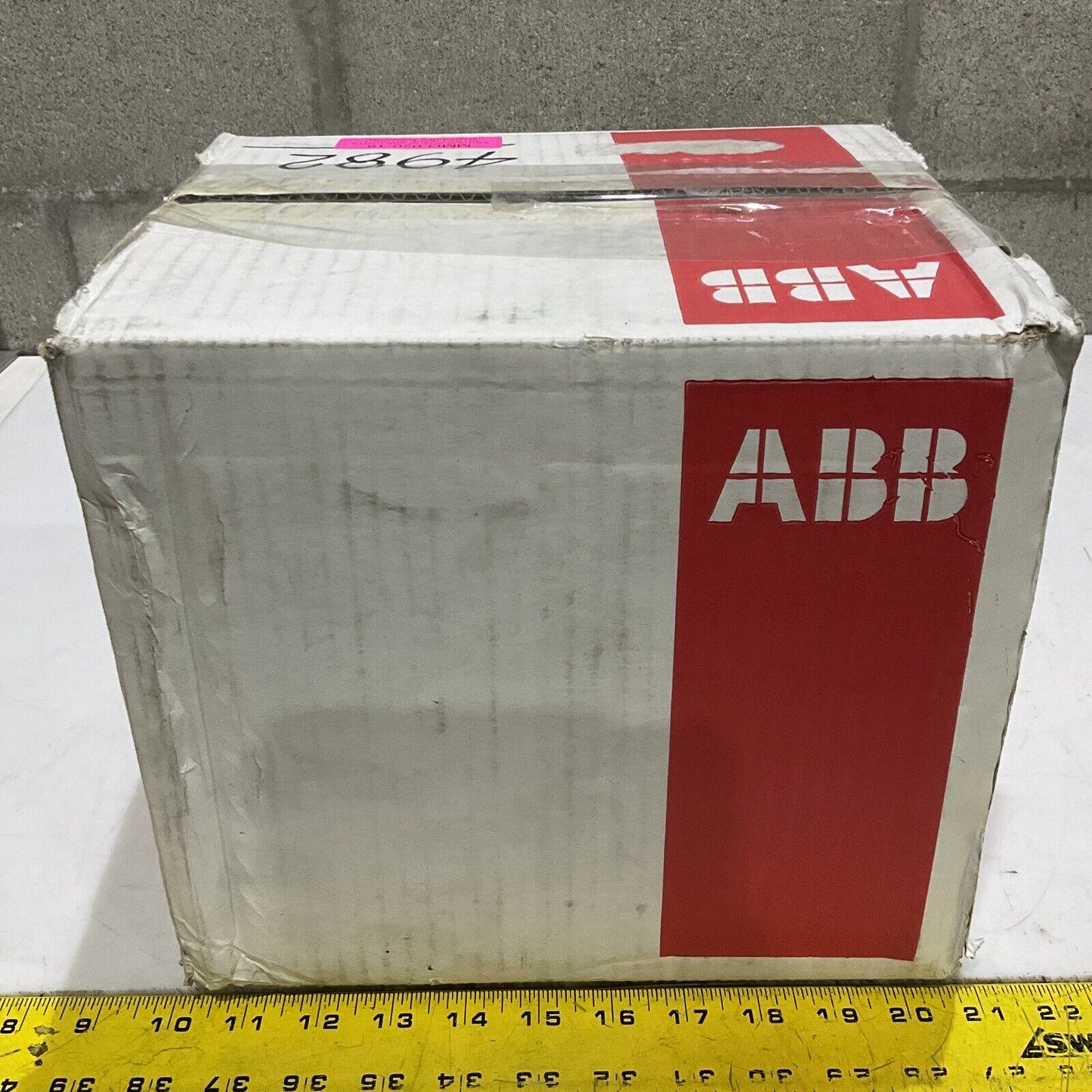 ABB TMAX T5N 300A 400 T5N300TWS4 SACE TMAX T5 N 400 CASE CIRCUIT BREAKER U3S