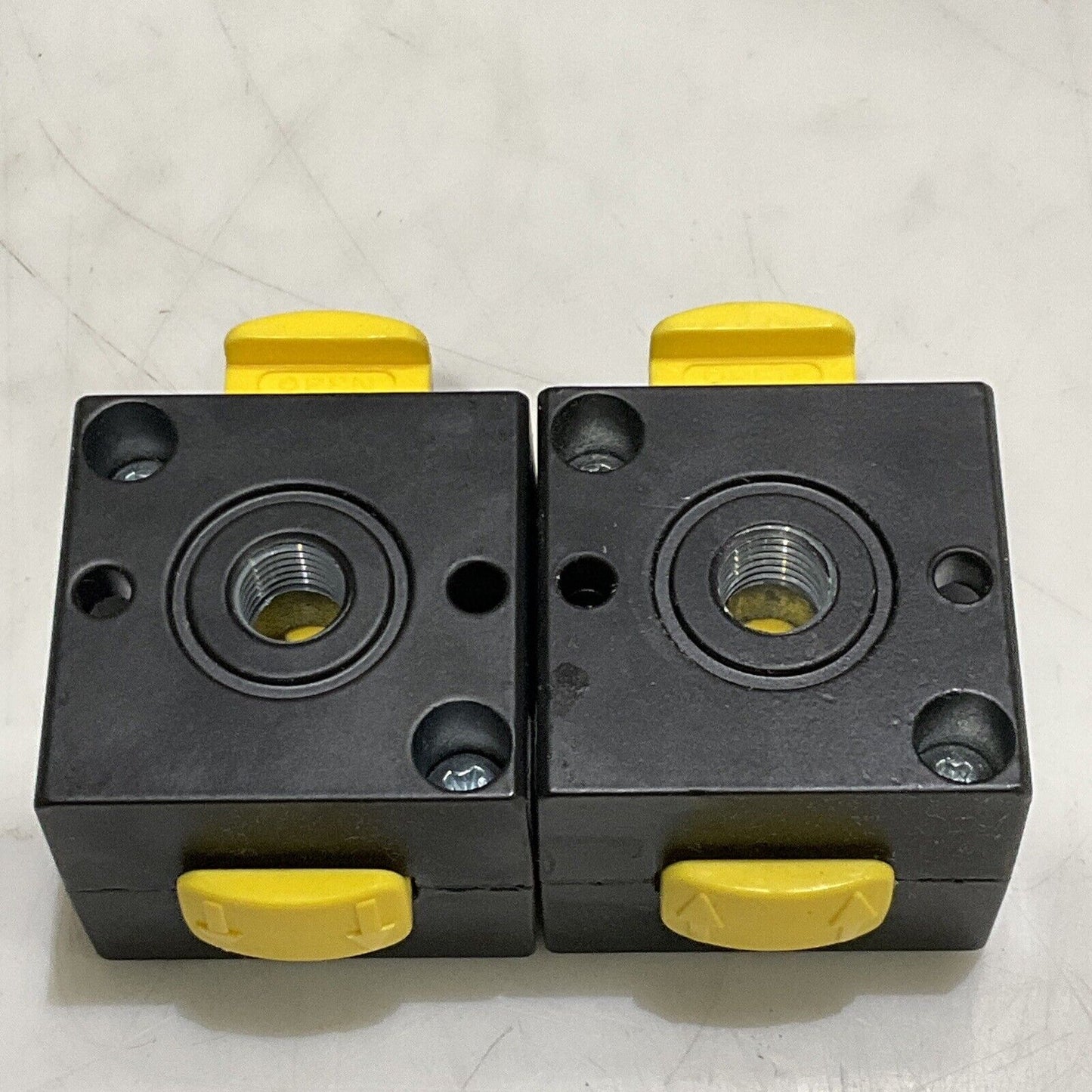 PARKER SV75-02 PNEUMATIC SHUT OFF VALVE 1/4” PORT  300 PSI 20 BAR LOT OF 2 U3S