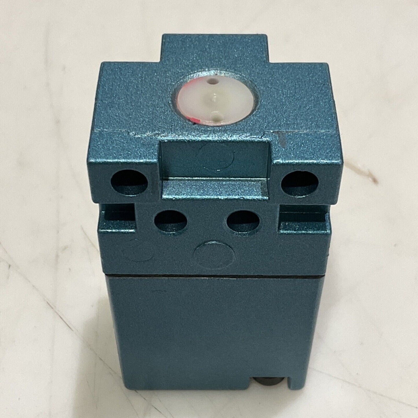 MAC 111A-111 PNEUMATIC SOLENOID VALVE U3S