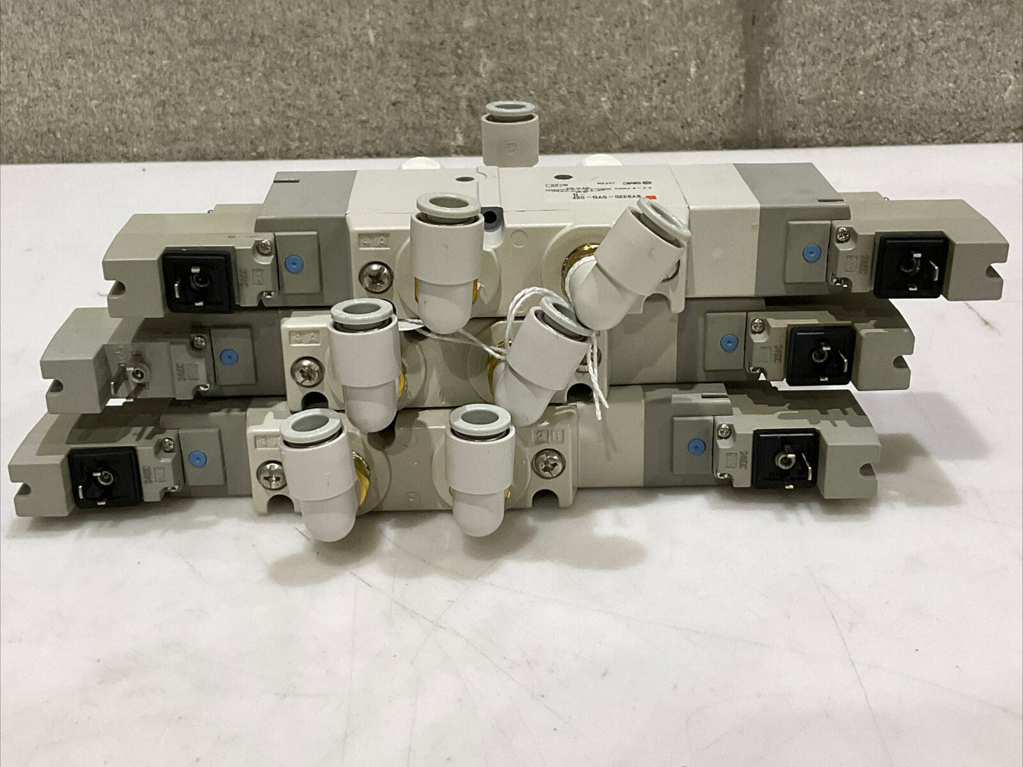 SMC SY9320-5Y0-02F-Q MOUNTED QUICK EXHAUST SOLENOID VALVE LOT OF 3 U3S