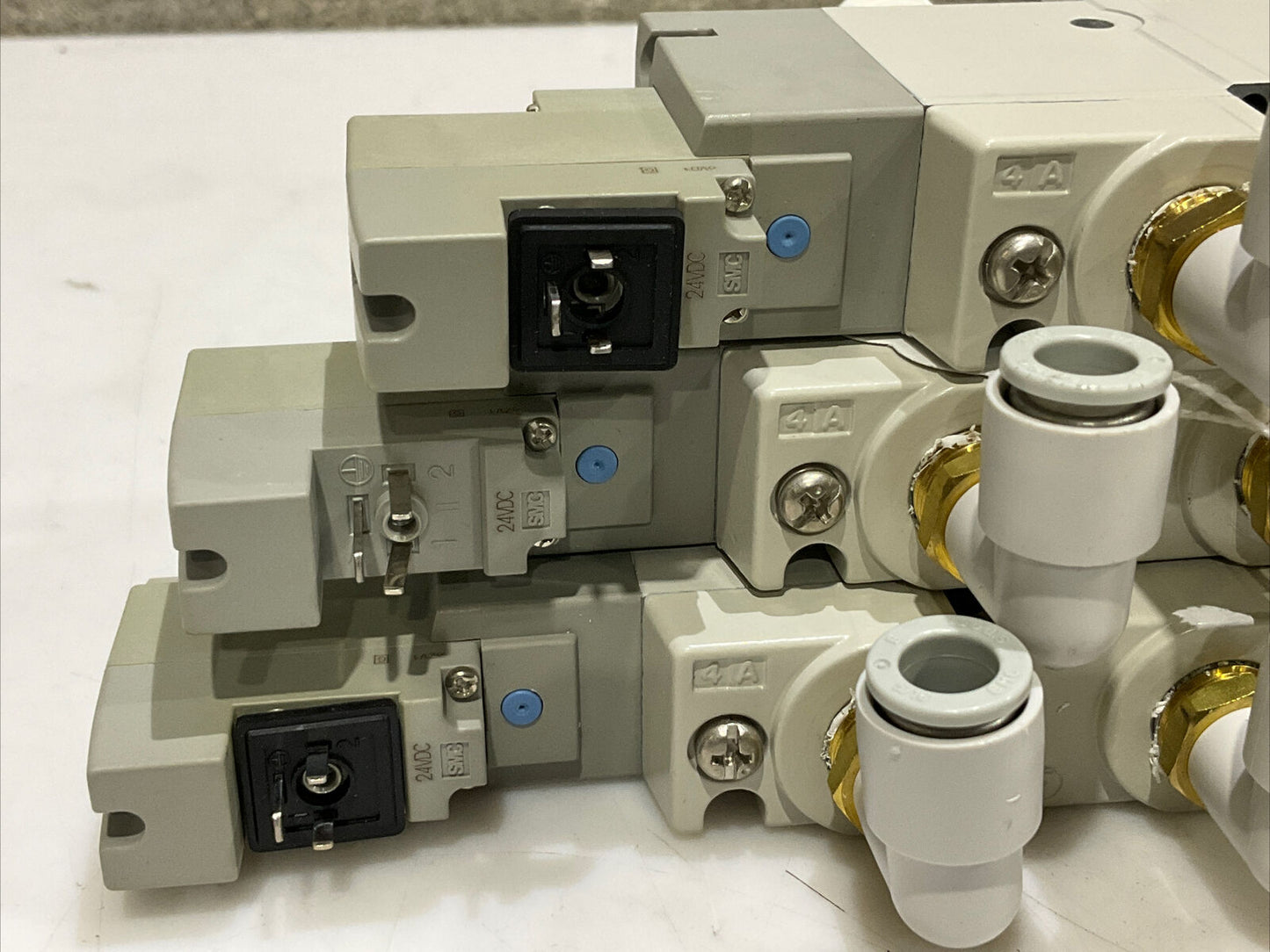 SMC SY9320-5Y0-02F-Q MOUNTED QUICK EXHAUST SOLENOID VALVE LOT OF 3 U3S