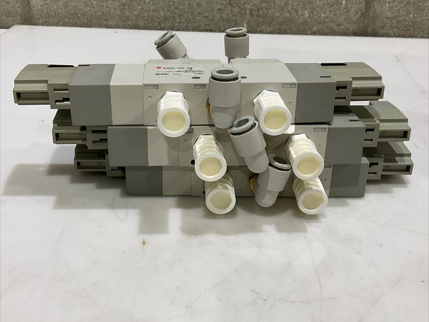 SMC SY9320-5Y0-02F-Q MOUNTED QUICK EXHAUST SOLENOID VALVE LOT OF 3 U3S