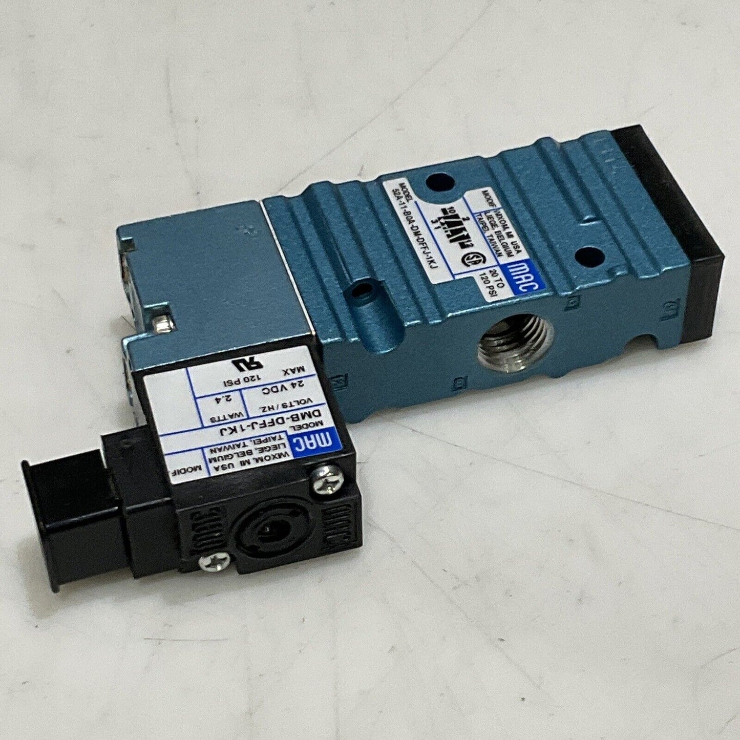 MAC 52A-11-B0A-DM-DFFJ-1KJ SOLENOID PNEUMATIC VALVE 3 WAY 1/4” NPFY 24VDC U3S