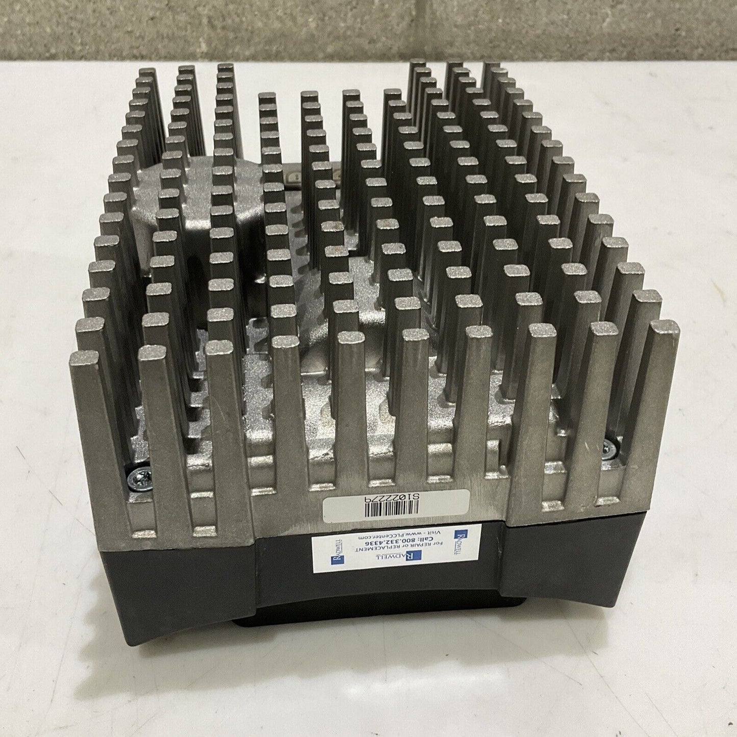 LENZE E82MV251_2B001 INVERTER 8200 MOTEC 230/240V 50/60HZ U3S