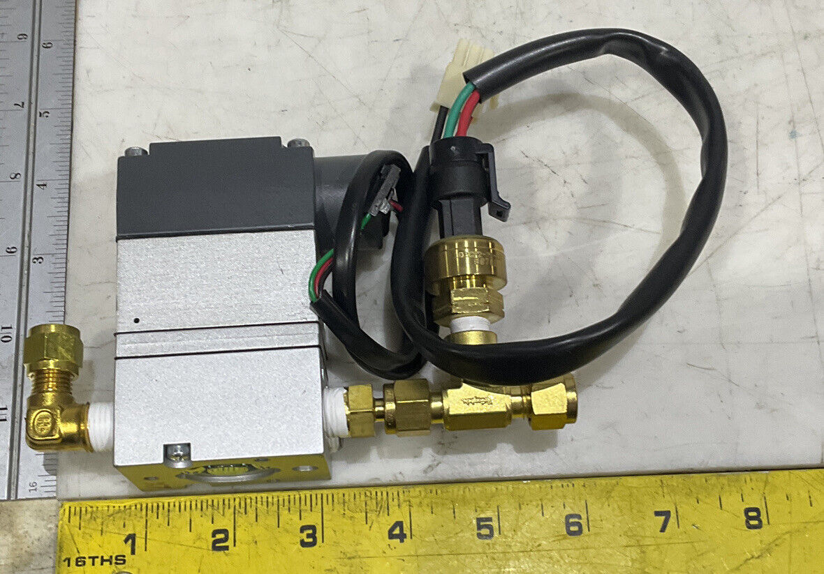 CONTROLAIR 550-CDA 0-5V 3-27PSI ELECTRONIC PRESSURE REGULATOR 373