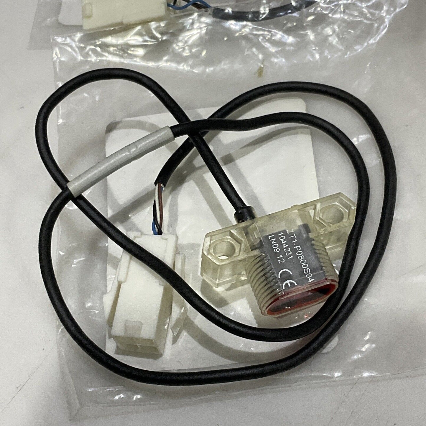 SICK ZT1-P0800S04 1044231 PHOTOELECTRIC INFRADED SENSOR LOT OF 2 U3S