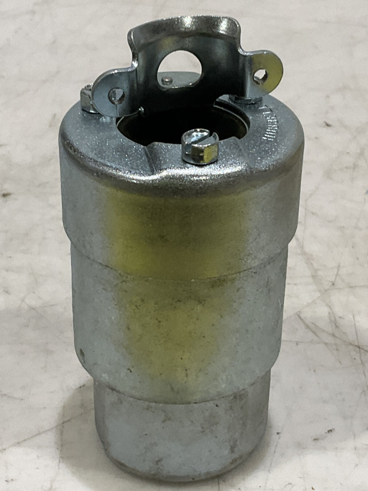 TWIST-LOCK 7762 3-WIRE CONNECTOR BODY 373