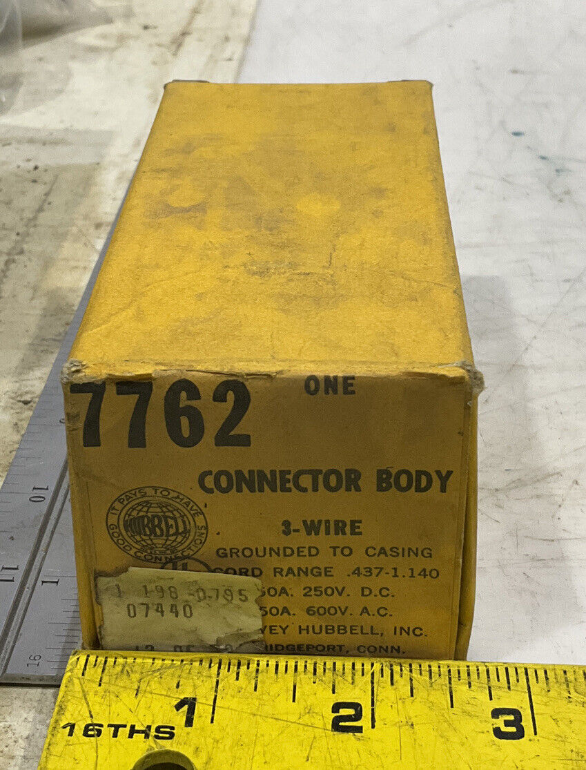 TWIST-LOCK 7762 3-WIRE CONNECTOR BODY 373