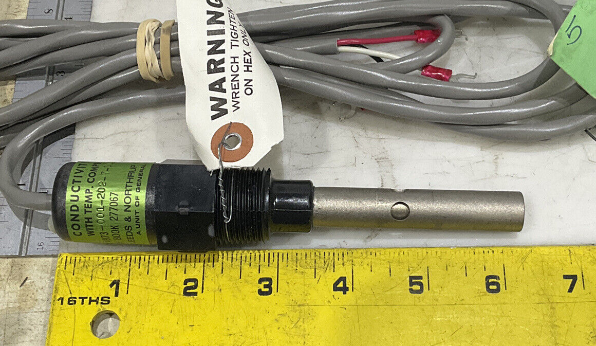 LEEDS AND NORTHRUP 4973-001-202-7-000 CONDUCTIVITY CELL 373
