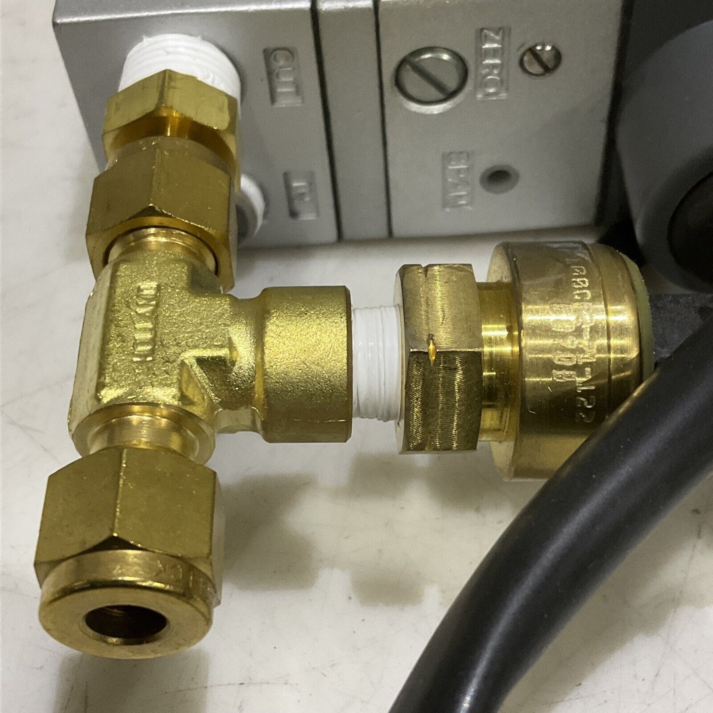 CONTROLAIR INC 550X ELECTRIC TO PNEUMATIC TRANSDUCER 0-5V 3-27PSIG 35-100 373