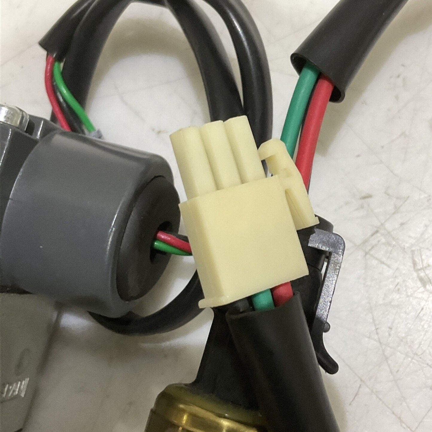 CONTROLAIR INC 550X ELECTRIC TO PNEUMATIC TRANSDUCER 0-5V 3-27PSIG 35-100 373