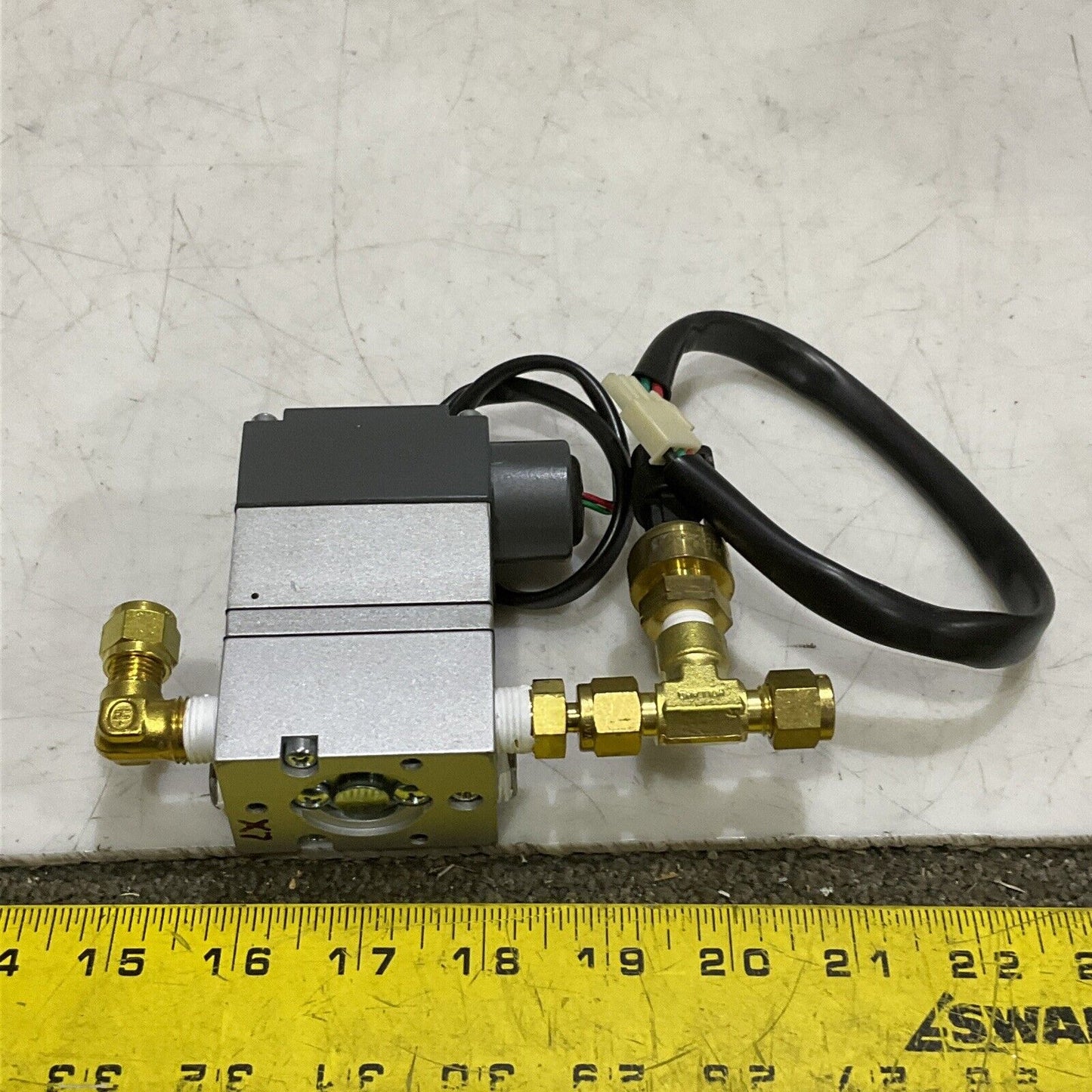 CONTROLAIR INC 550X ELECTRIC TO PNEUMATIC TRANSDUCER 0-5V 3-27PSIG 35-100 373