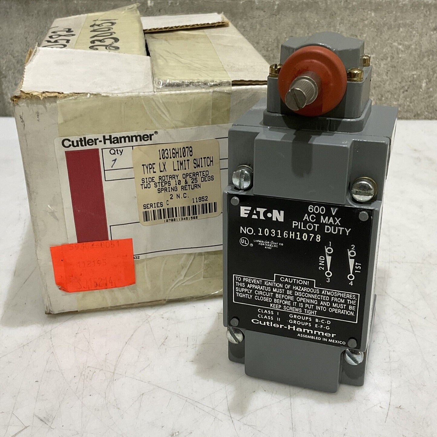 EATON CUTLER HAMMER 10316H1078 PILOT DUTY LIMIT SWITCH TYPE LX 600V SERIES C 373