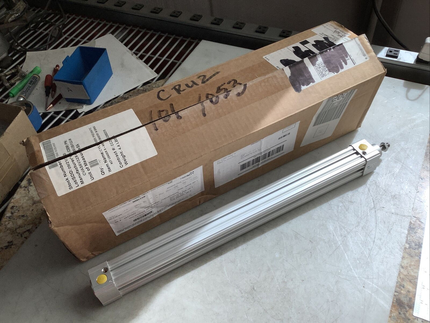 PHD CVAS6V-32X450-DB-F22-M PNEUMATIC CYLINDER U3S