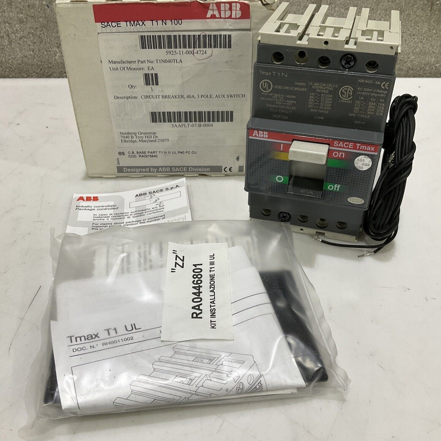 ABB SACE TMAX T1N CIRCUIT BREAKER AUX SWITCH 40A 3P 50/60HZ U3S