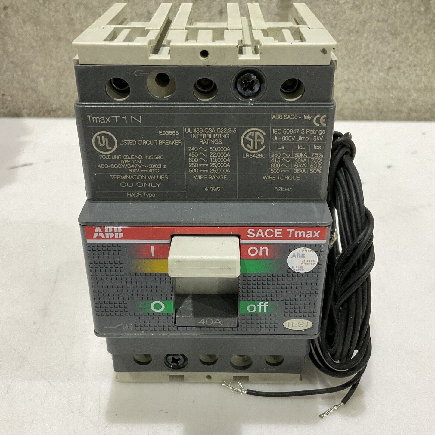 ABB SACE TMAX T1N CIRCUIT BREAKER AUX SWITCH 40A 3P 50/60HZ U3S