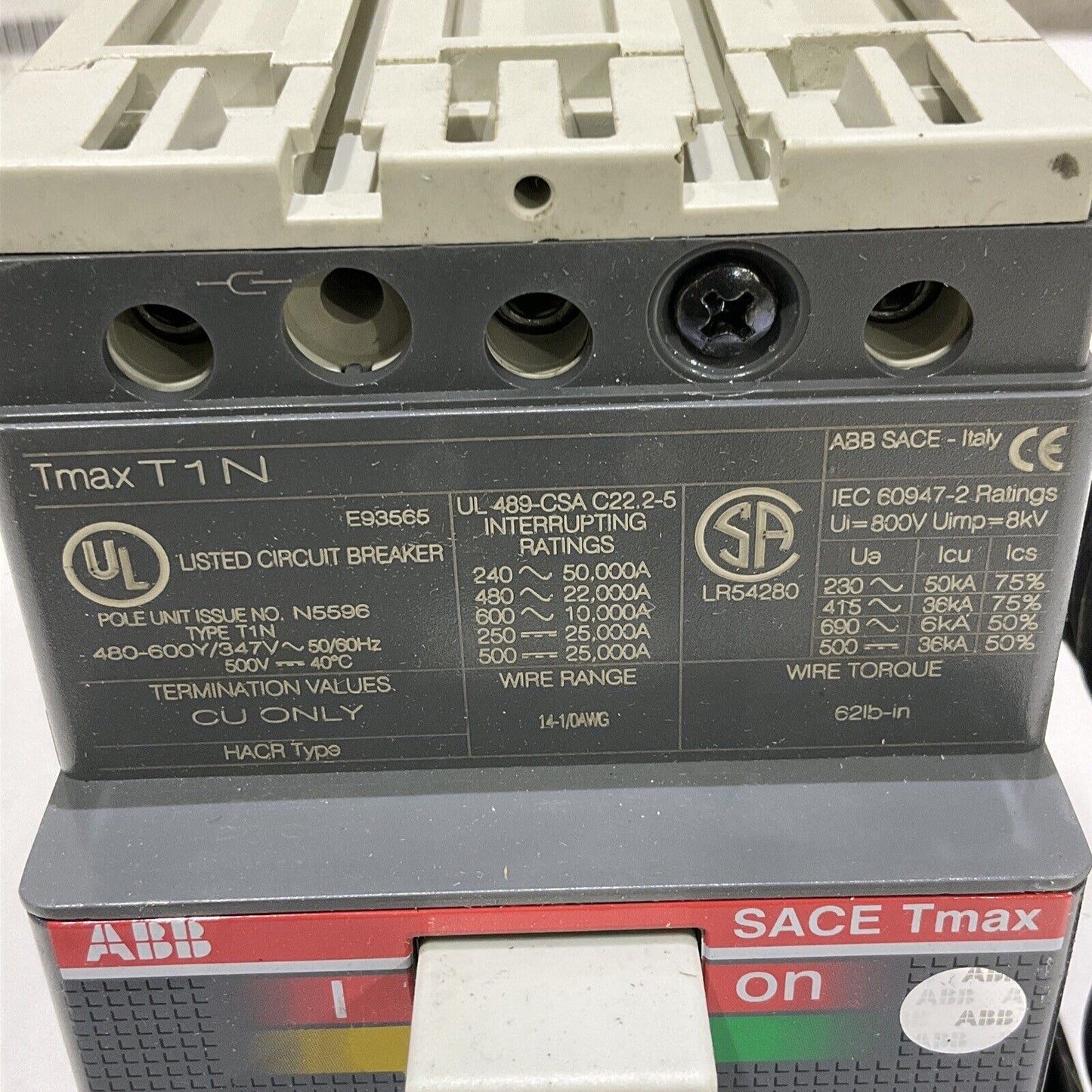 ABB SACE TMAX T1N CIRCUIT BREAKER AUX SWITCH 40A 3P 50/60HZ U3S