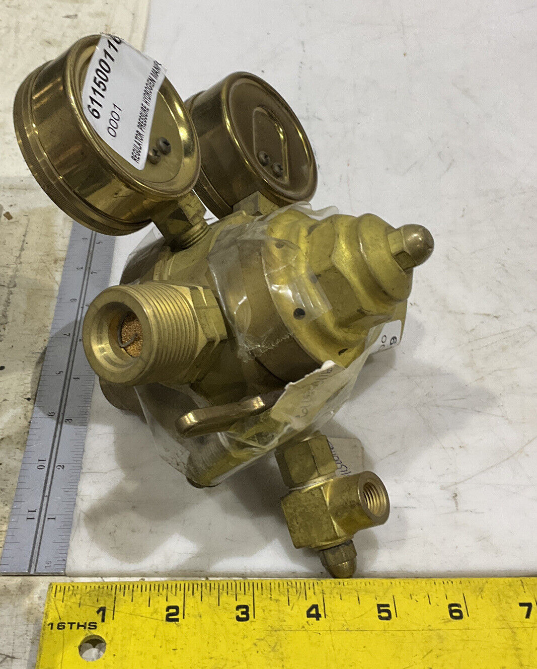 VICTOR 3114852 VTS 702MD COMPRESSED GAS  MANIFOLD HYDROGEN REGULATOR 373